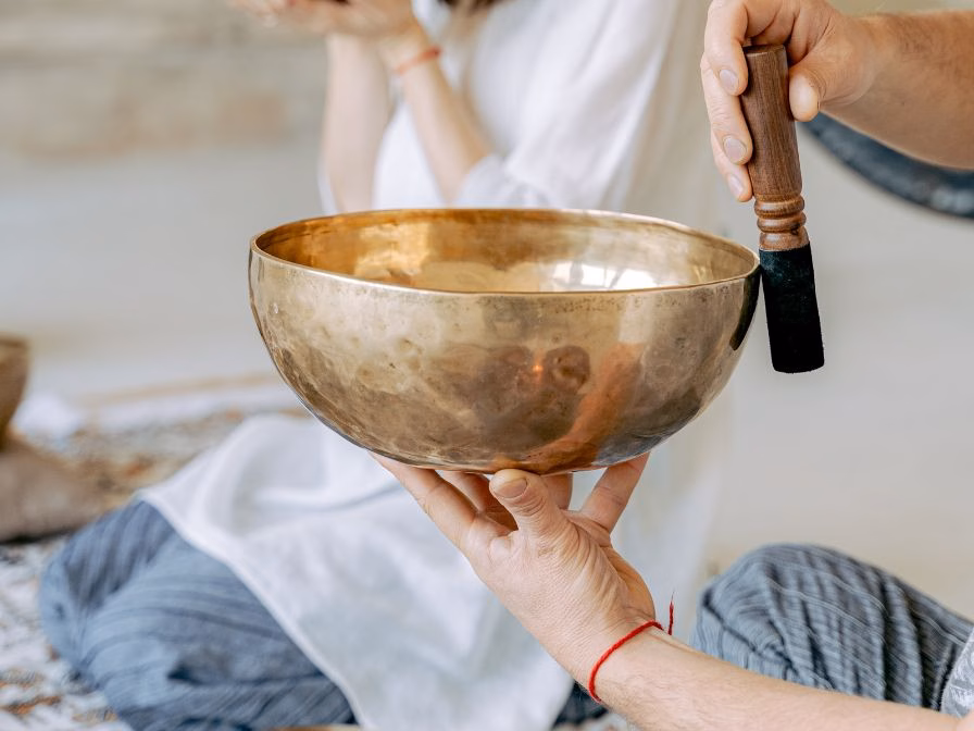 七缽與單缽怎麼選?頌缽療癒的入門與進階指南 1 頌缽